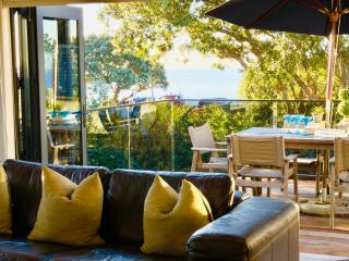 Onetangi Beach Pavilion -100 metres to Onetangi Beach! - Be My Guest Waiheke - 7