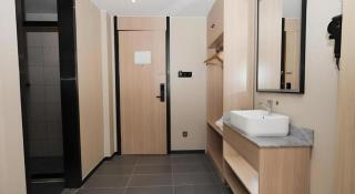 Green Tree Inn Express Tangshan Kaiping District Government - 1