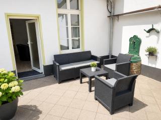 Große Wohnung mit Terrasse in Bedburg-Hau - 9