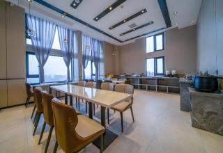 Borrman Hotel Zhangzhou Baolong Plaza - 4