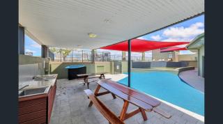 Luxury Parap Retreat with Pool and Gym - 6