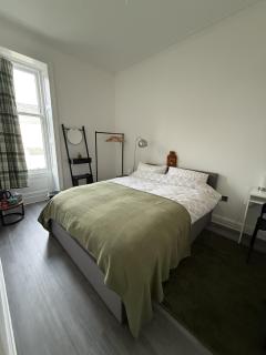 Bright & Cosy King-Size Room in Morningside - 0