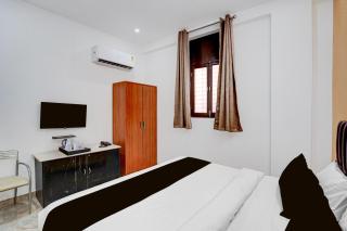 Super Townhouse Sector 13 Gurgaon - 2