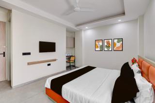 Super Townhouse Sector 52 Gurgaon - 1