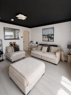 SeaView Apartment Suite - 3