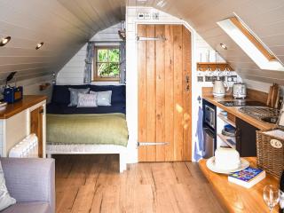 Swallow - Uk52265 - 7