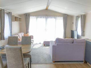 Nova - Ukc9932 - 9