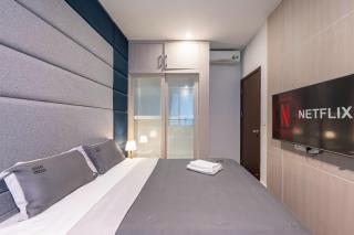 Luxury 3BR Tresor D4 APT Near Center - Bitexco View - 1