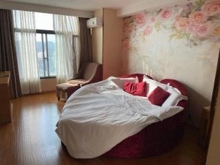 GreenTree Inn Jiangsu Wuxi Huishan High-Speed Rail Qianzhou Chongwen Road Business Hotel - 2