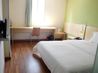 7 Days Inn Fengcheng Renmin Road - 4