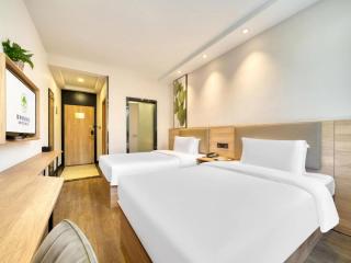 GreenTree Inn HuZhou AnJi YingBin Avenue Express Hotel - 1