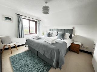 The Lodge - 9