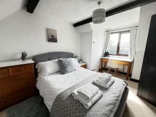The Lodge - 7