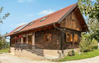 Gorgeous Home In Tugonica With Wifi - 0