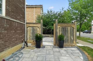 Luxury 2BR Basement near Wonderland Vaughan, Wi-Fi - 6