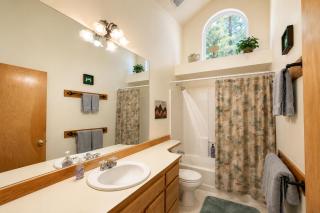 Pine Tree Cottage by NW Comfy Cabins - 6