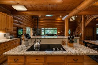 Soaring Pines Lodge by NW Comfy Cabins - 2