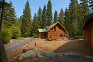 Soaring Pines Lodge by NW Comfy Cabins - 3