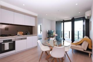 D11 Skyline View Abnb 2BR With Free Parking, Step To Free Tram Zone - 7