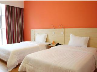 7 Days Inn Chengdu Huayang Metro Station Binfen Plaza - 8
