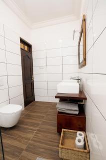Agbogba Tropical Villa - Spacious-Cozy-Green - 3