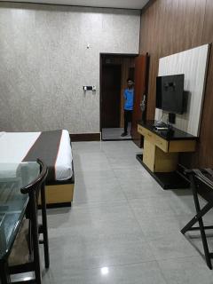Hotel Rahul Palace - 1