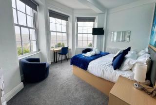 Bellevue Manor Pool Beach Wedding Retreat Sleeps 24 plus - 6