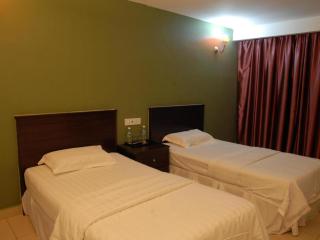 Loong Fatt Hotel - 1