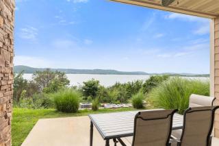 The Laughing Pointe Lakeview - 6