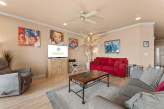 Smirnoff Pointe Lakefront - 1