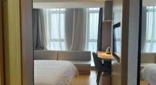 Greentree Inn Shanghai Middle Xinfu Road Huazhi Road Business Hotel - 4