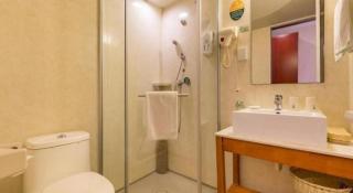 GreenTree Inn Xuzhou High Speed Railway Zhangqian Square Business Hotel - 2