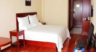 GreenTree Inn Xuzhou High Speed Railway Zhangqian Square Business Hotel - 1