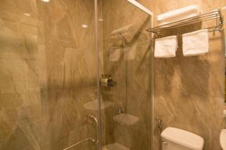 Royal Hotel - 4