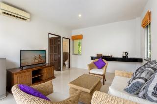 Blue Palm Seafront Resort Phuket - 7