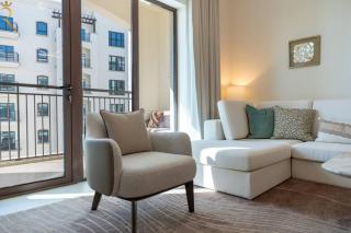 Elegant 1BR with Balcony - Golf Course Views - 2