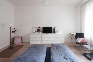 Studio apartment in a Kreuzberg garden house - 2