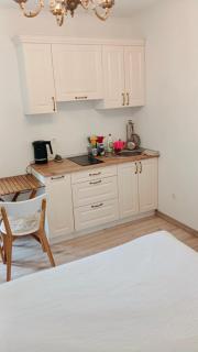 Peaceful Studio Retreat in Lozova - Your Private Garden Escape authentic Moldovan village experience - 7