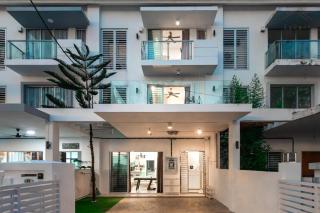 Seafront 5BR Landed Home 14 Pax with Ocean Seaview & Netflix WiFi - 8