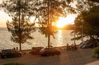 Seafront 5BR Landed Home 14 Pax with Ocean Seaview & Netflix WiFi - 2