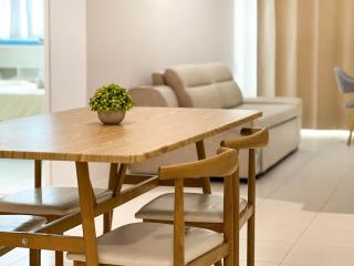 Modern Muji Home near Strait Quay with Free Netflix WiFi - 5