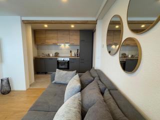 Breathtaking Lake & Mountain View Apartment 1 - 1