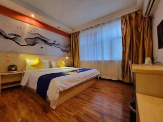7 Days Inn Linhe Railway Station Shili Road Guotai Plaza - 1