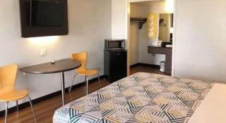 Motel 6 Paris, TX - 5