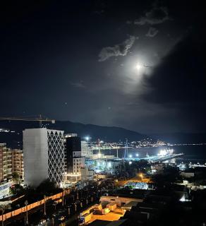 Marina Seaview Apartment - 6