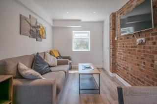 Contractor Stay - 3BR Home with Parking in Leiston - 9