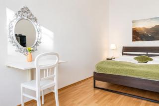Cozy 2BR Apt Next to Vienna Vibrant Center - 1