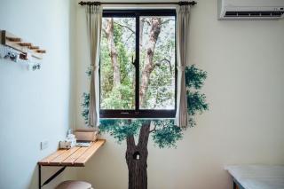Tree House Café & Homestay - 8