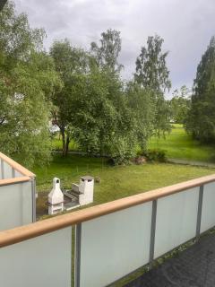 Modern Family Home with Mountain Views, Terrace & Free Parking - 1