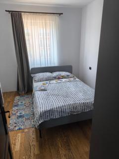 Apartament cu 2 camere situat la etajul al doilea - 3